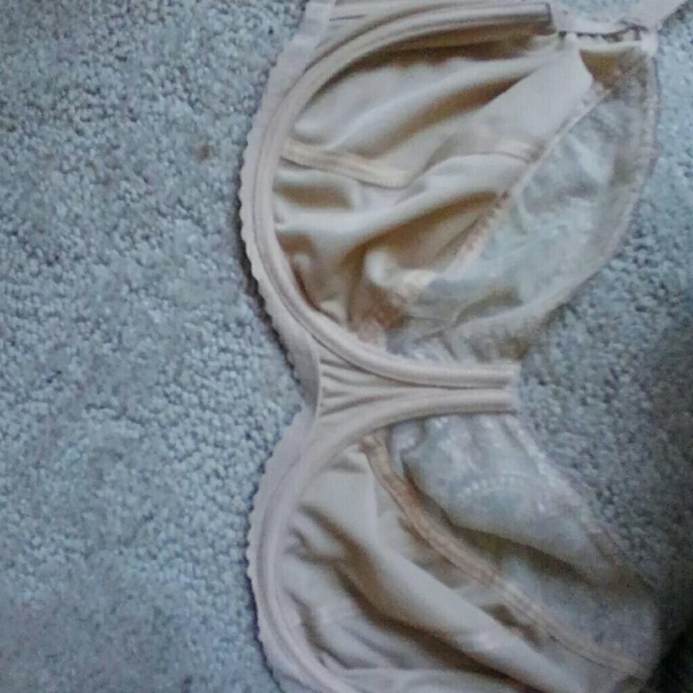 32J bra - Picture 3 of 5